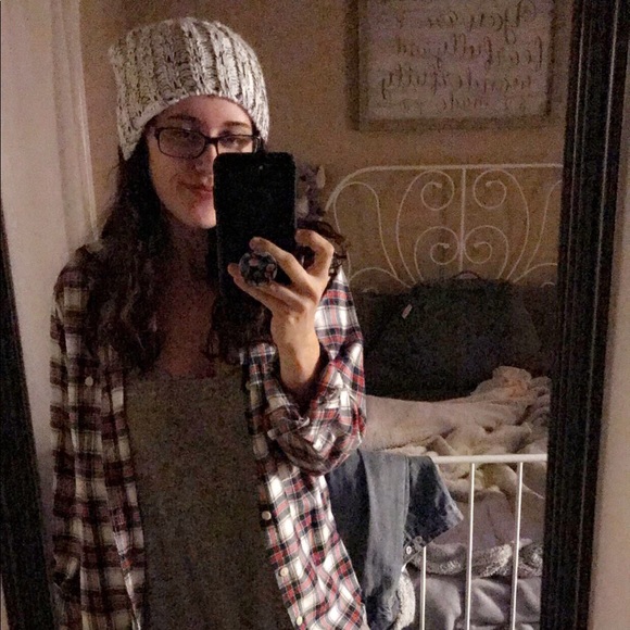 Meet your Posher, Cassidy - Picture 2 of 3